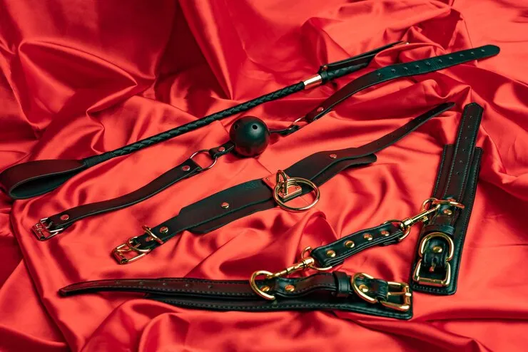 Des accessoires pour les jeux BDSM